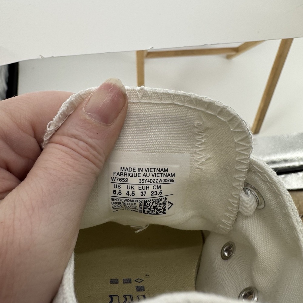 Converse Chuck Taylor All Star Low Top White Canvas Sneakers Women's 6.5 Classic - Picture 11 of 11